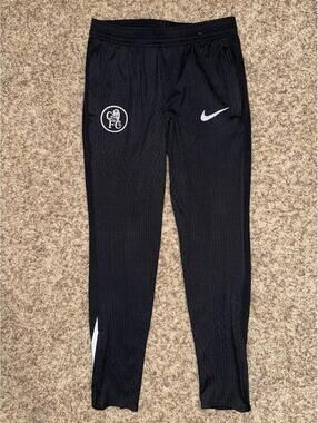 Nike Men’s Chelsea Total90 Tracksuit Tight Fit Pants Sample